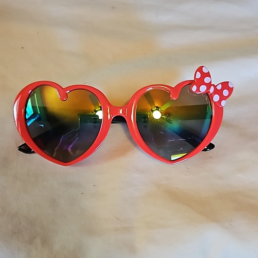 Minnie Mouse Disney sunglasses